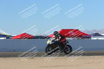 media/Nov-06-2023-Moto Forza (Mon) [[ce023d0744]]/4-Beginner Group/Session 4 (Finish Line Checker)/